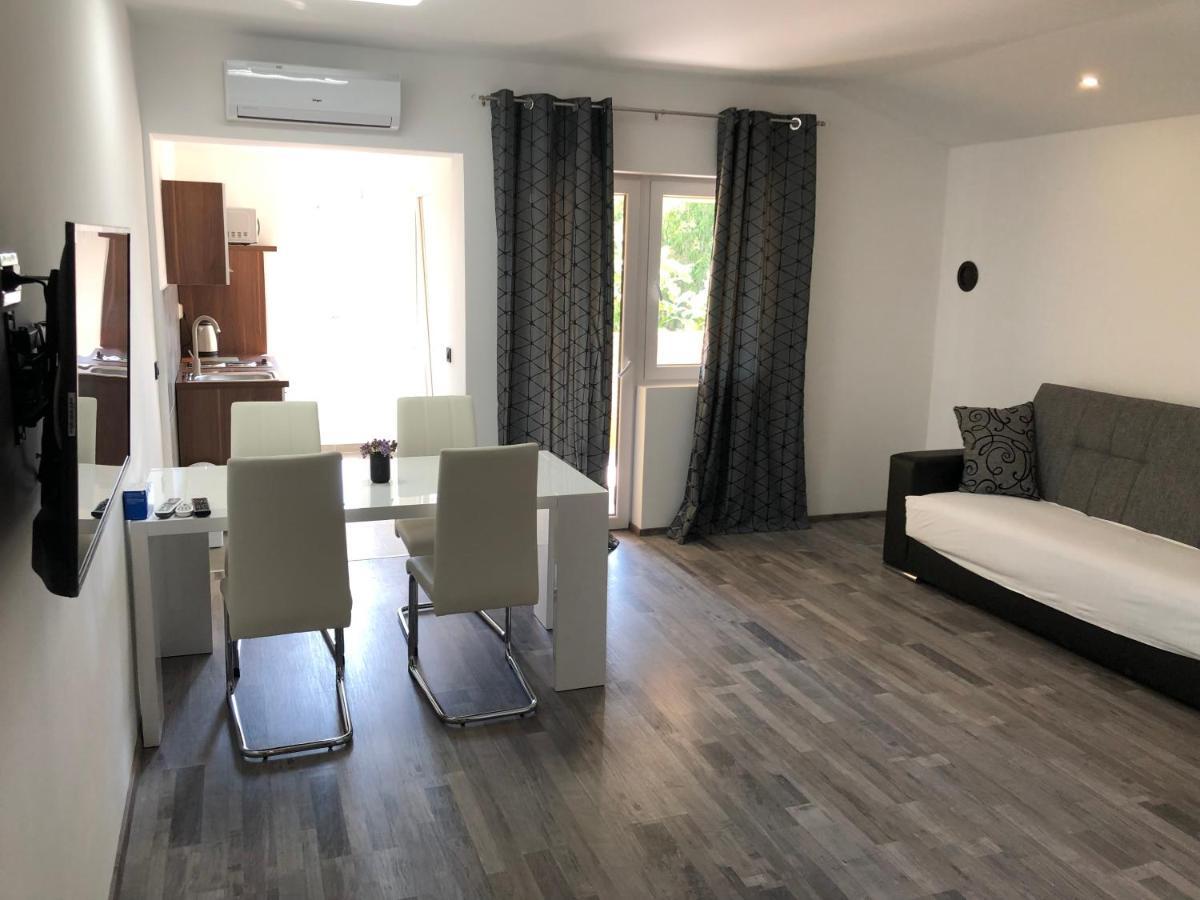 Apartmani Bm Biograd Na Moru Extérieur photo