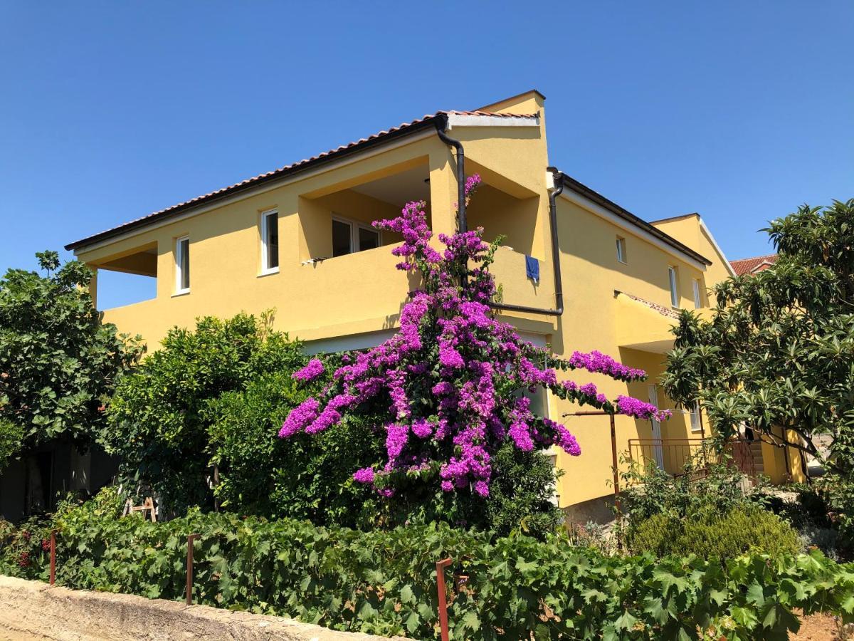 Apartmani Bm Biograd Na Moru Extérieur photo