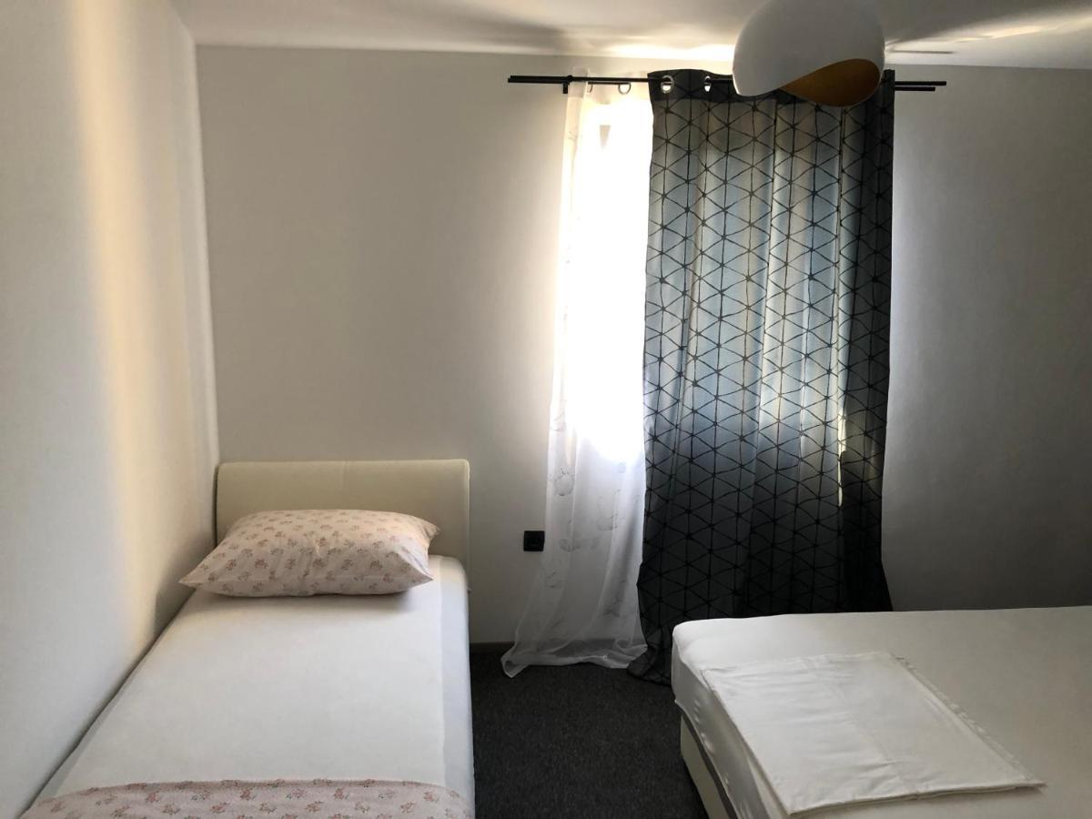 Apartmani Bm Biograd Na Moru Extérieur photo